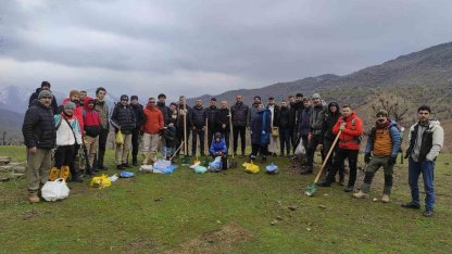 Batman’da 3 bin meşe palamudu toprakla buluşturuldu