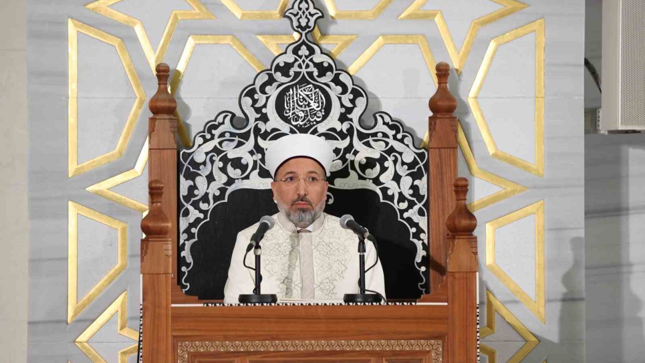 Berat Gecesi tüm yurtta dualarla idrak edildi