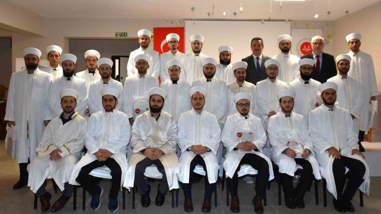 Bilecik’e atanan din görevlilerine ‘Cübbe ve Sarık Giydirme’ programı