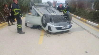 Bilecik’te takla atan araçtan burnu bile kanamadan çıktı