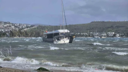 Bodrum’u kuvvetli fırtına vurdu