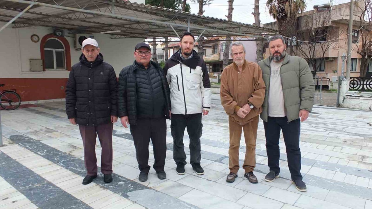 Burhaniye’de Hacı Gürsesler Cami imece ile ışıl ışıl oldu