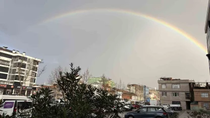 Bursa’da gökkuşağı hayran bıraktı