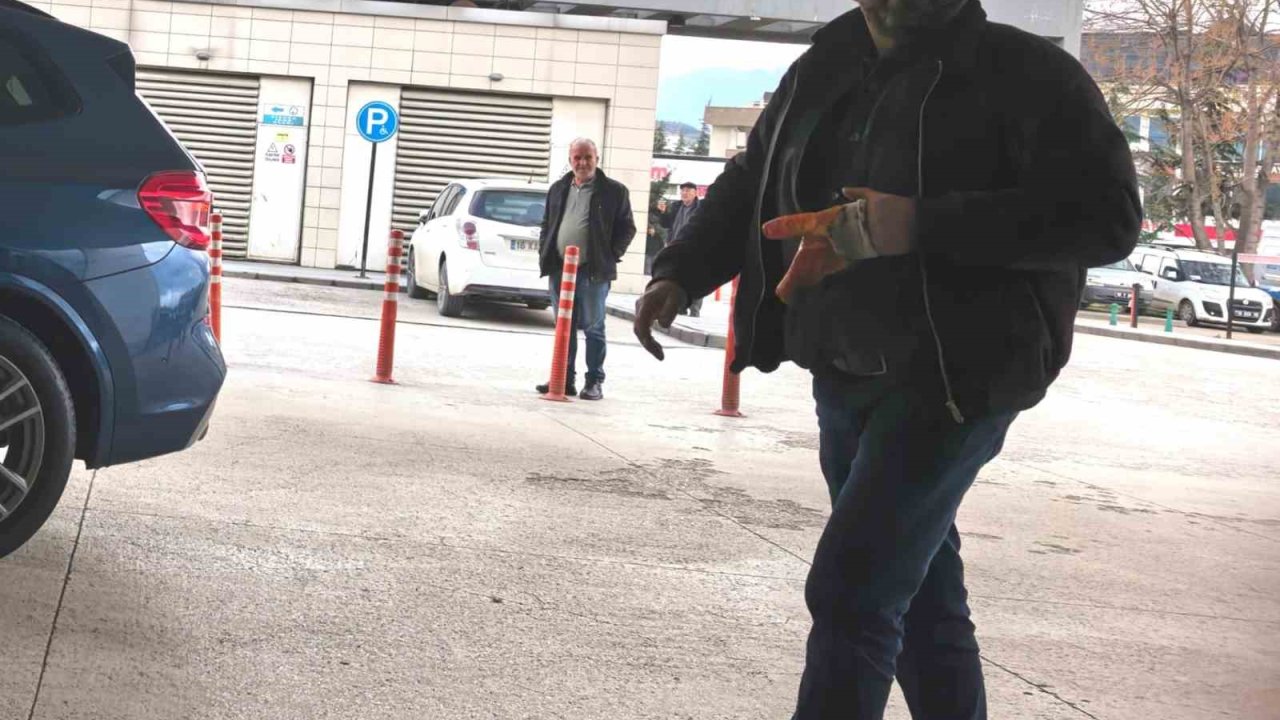 Bursa’da metal atölyesinde feci kaza: İşçinin 2 parmağı koptu