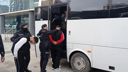 Bursa’da Özel Harekat destekli operasyon: 3 gözaltı