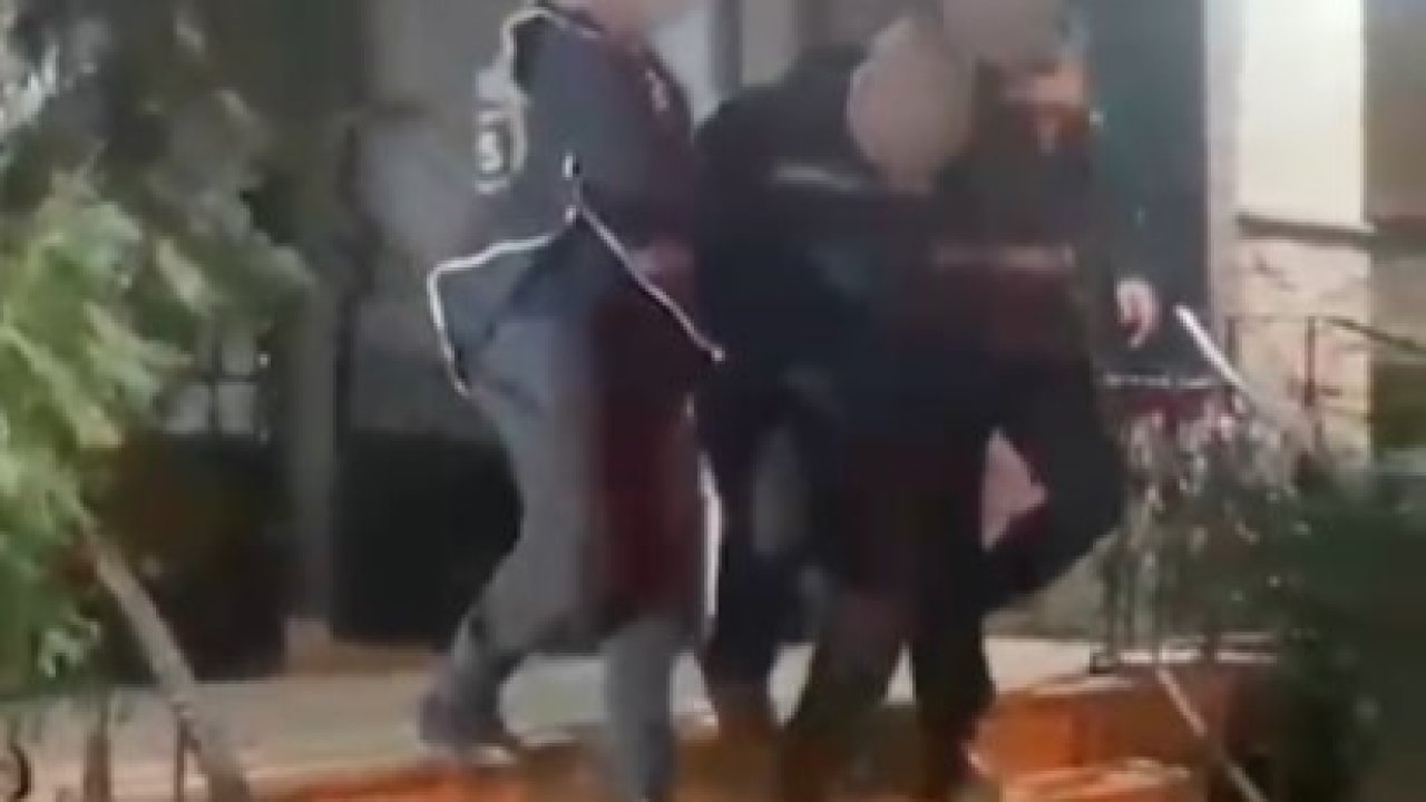 Bursa’da tarihi eser ve ruhsatsız silah operasyonu