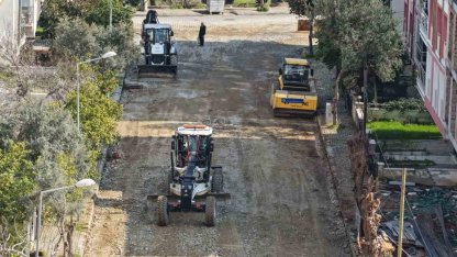 Büyükşehir’in yol yenileme çalışmaları sürüyor