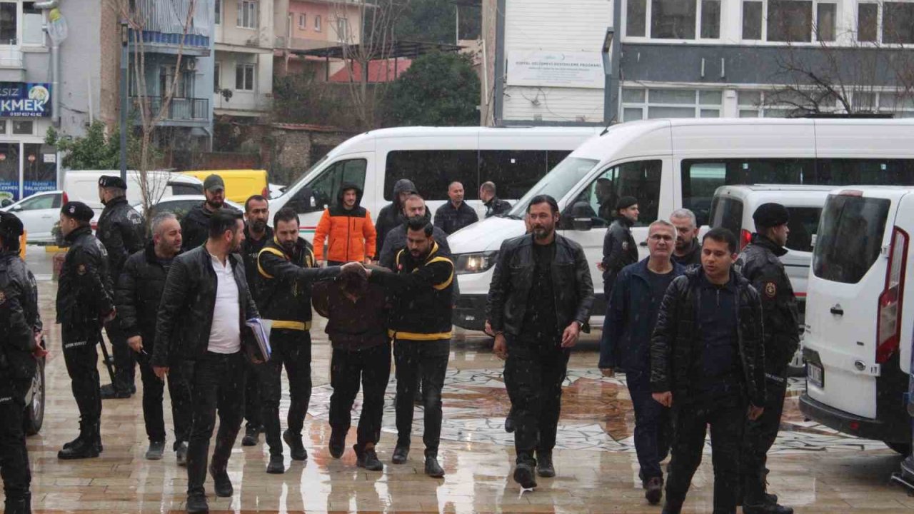 Çakaloğlu cinayetinin şüphelisi adliyeye sevk edildi