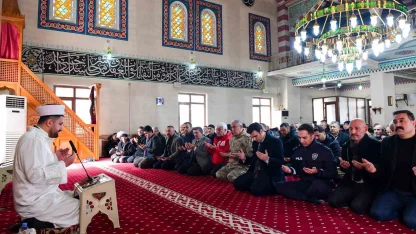 Çatak’ta çığ felaketinde hayatını kaybeden 42 kişi anıldı