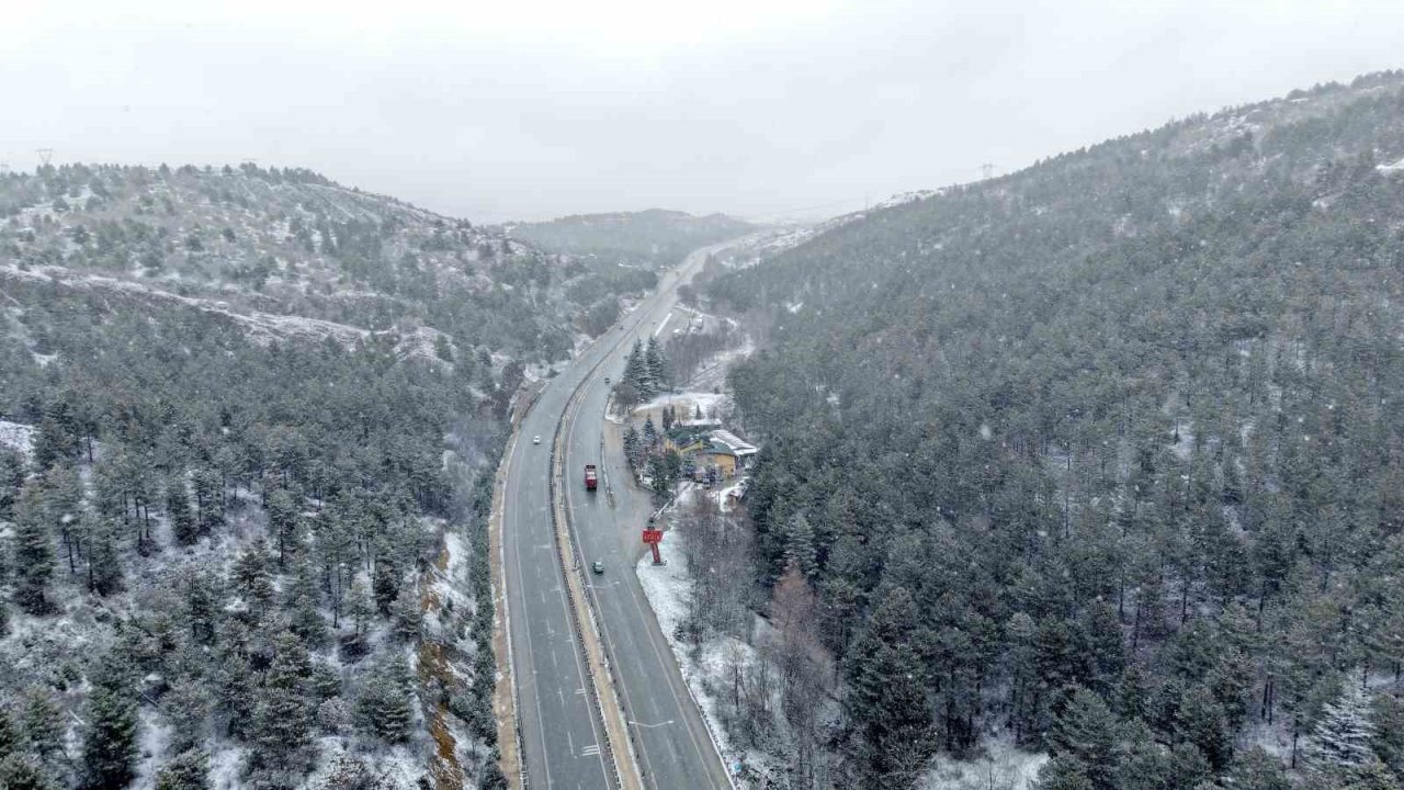 Çorum’da kar yağışı etkili oluyor