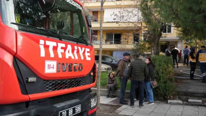 Denizli’de apartman dairesindeki yangın korkuttu