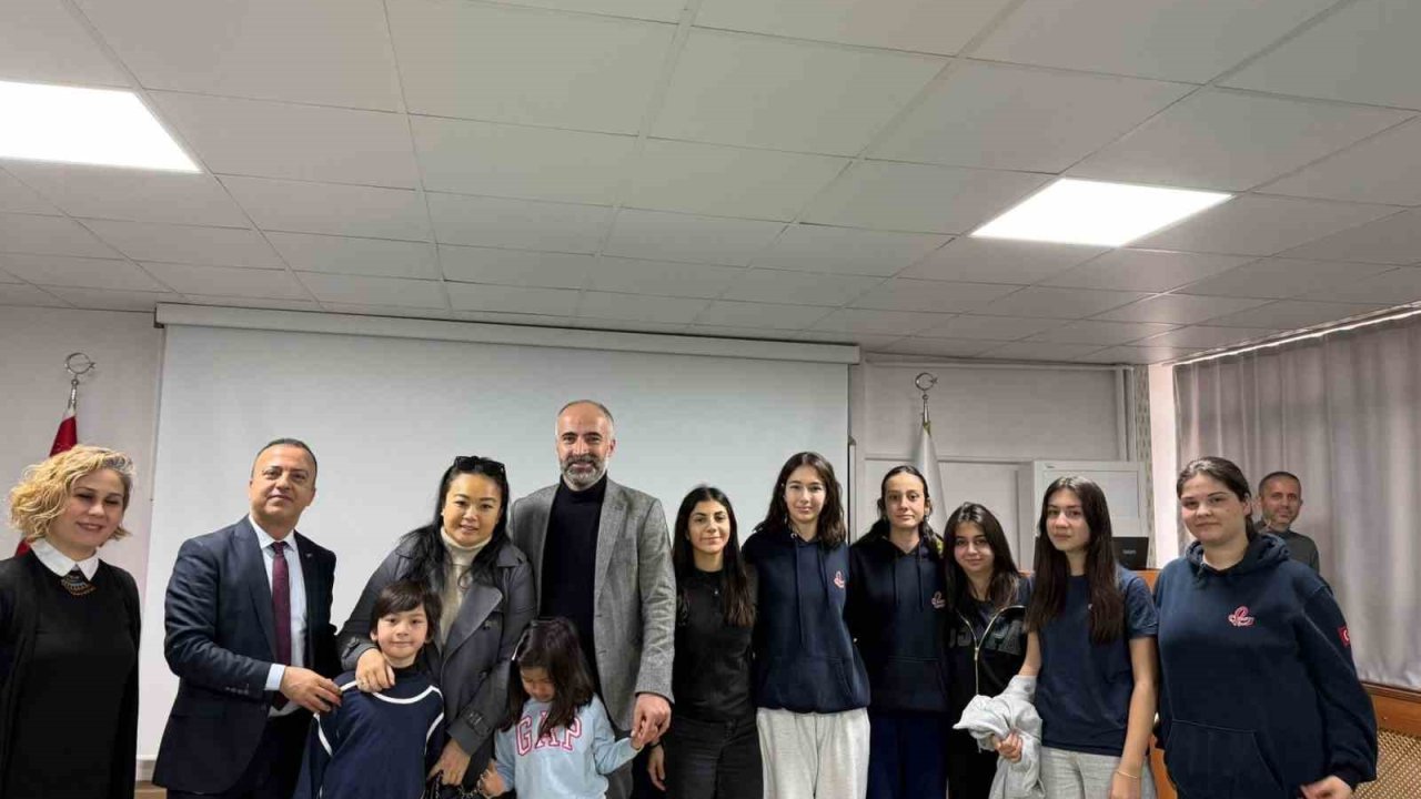 Depremin 3. yılında Aydın Lisesi’nde Deprem Bilinci Konferansı