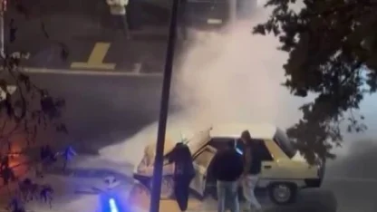 Diyarbakır’da kazaya karışan araçlardan biri alev aldı