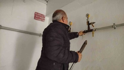 Doğalgaz hattına su borusunu bağladılar: Vatandaşlar hem susuz hem de doğal gazsız kaldı