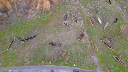 Eber Gölü’nün simgesi kayıklar suya değil, sertleşmiş toprağa hapsoldu