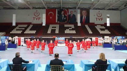 Elazığ’da geleneksel ezgilerle büyük rekabet