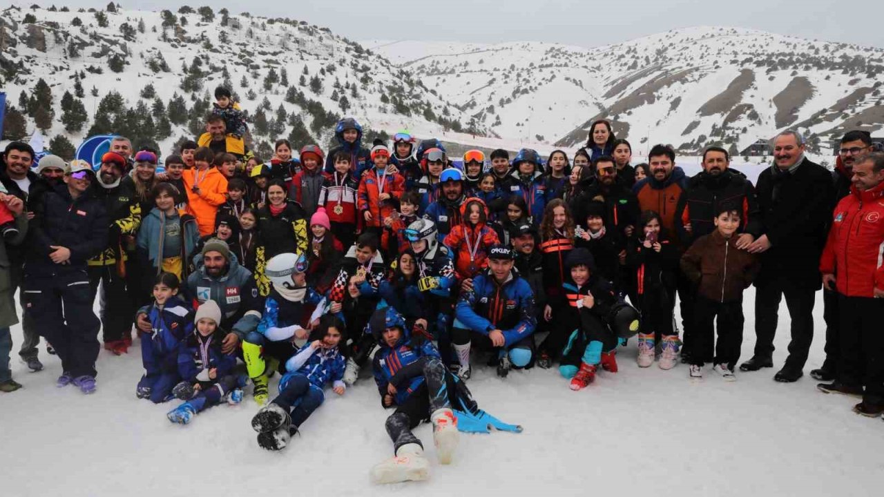 Ergan Dağı’nda Minikler Festivali ödül töreni düzenlendi
