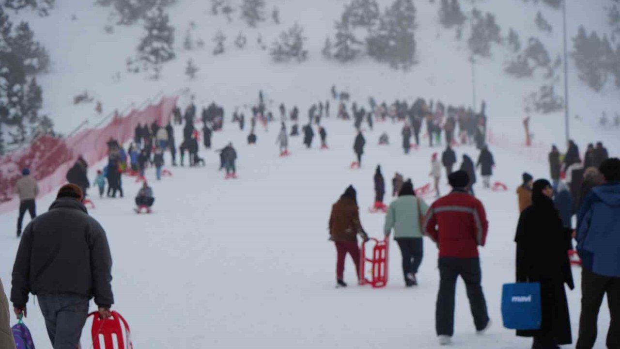 Ergan Kayak Merkezi sömestirin son gününde doldu taştı