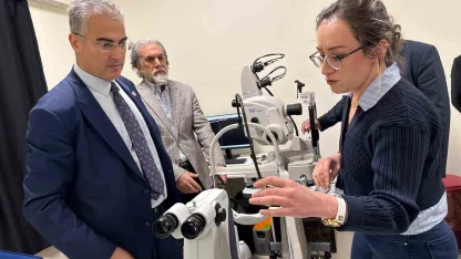 Ergani Devlet Hastanesi’nde göz anjiyo cihazı hizmete girdi