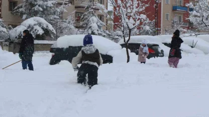 Erzincan’da buzlanma riski nedeniyle eğitime 1 gün ara