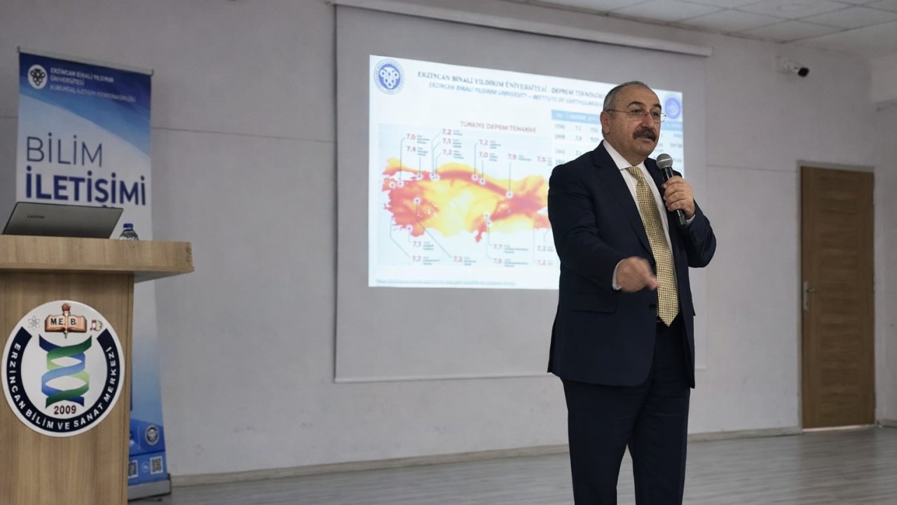 Erzincan’da deprem bilincini artırmaya yönelik konferans düzenlendi