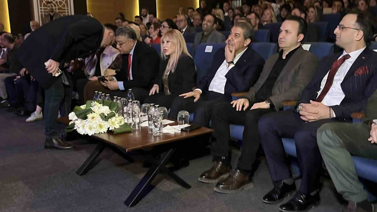 Esenler’de "5. Radyonun Yıldızları" ödülleri sahiplerini buldu