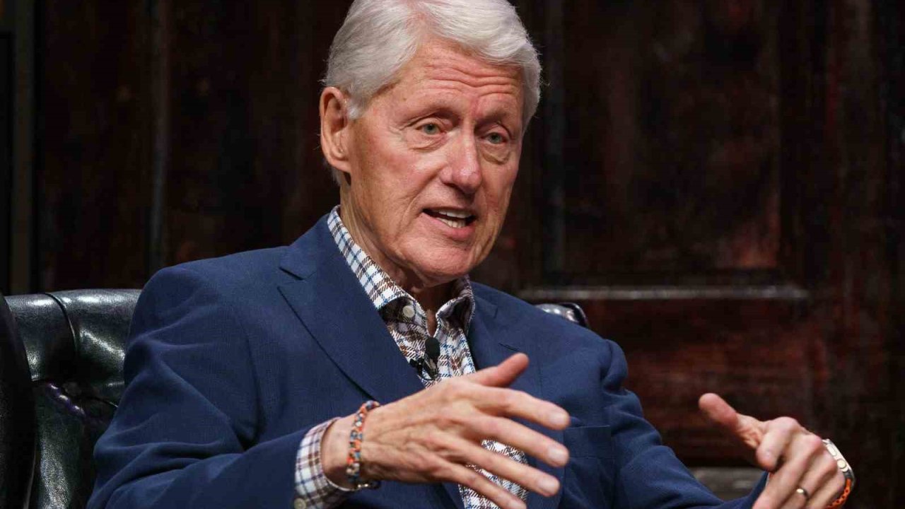 Eski ABD Başkanı Clinton: "(Epstein dosyaları) Hiçbir şey görmedim, yanlış olan hiçbir şey yapmadım"