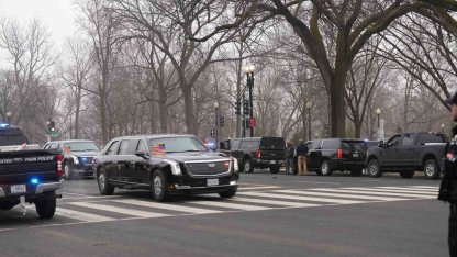 Gazze Barış Kurulu toplantısı sırasında Filistin destekçilerinden protesto: 2 gözaltı