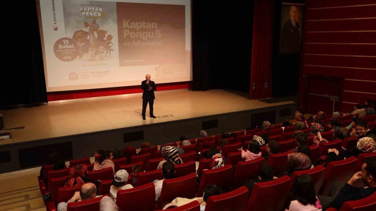 Gebze Belediye Başkanı Büyükgöz, çocuklarla bir araya geldi