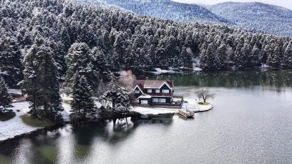 Gölcük Tabiat Parkı’nda kış güzelliği