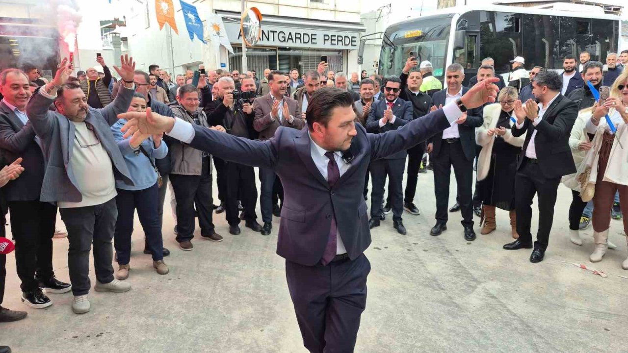 Görevi gözyaşlarıyla devraldı