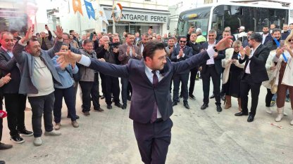 Görevi gözyaşlarıyla devraldı