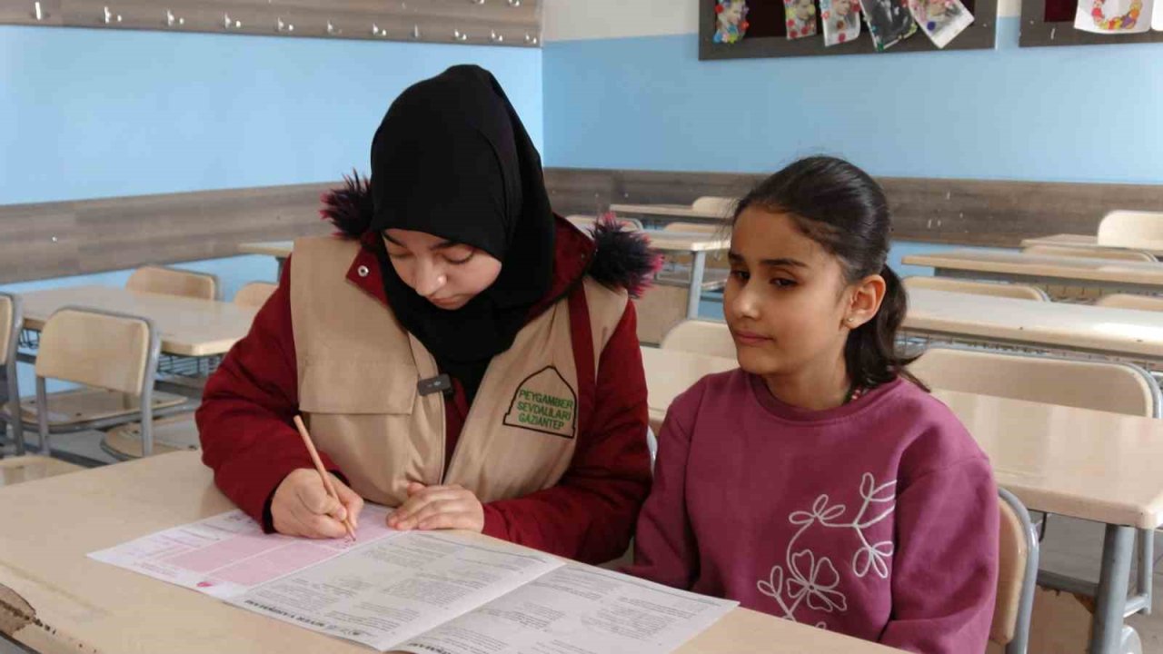 Görme engelli kardeşlerin Siyer Yarışması heyecanı