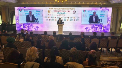 HAK-İŞ’in "Türkiye kadın buluşmaları" programı Van’da düzenlendi