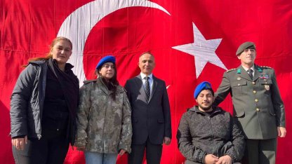 Hatay’da duygulandıran buluşma: Depremzede Beliz, 3 yıldır sakladığı emanetin sahibiyle bir araya geldi