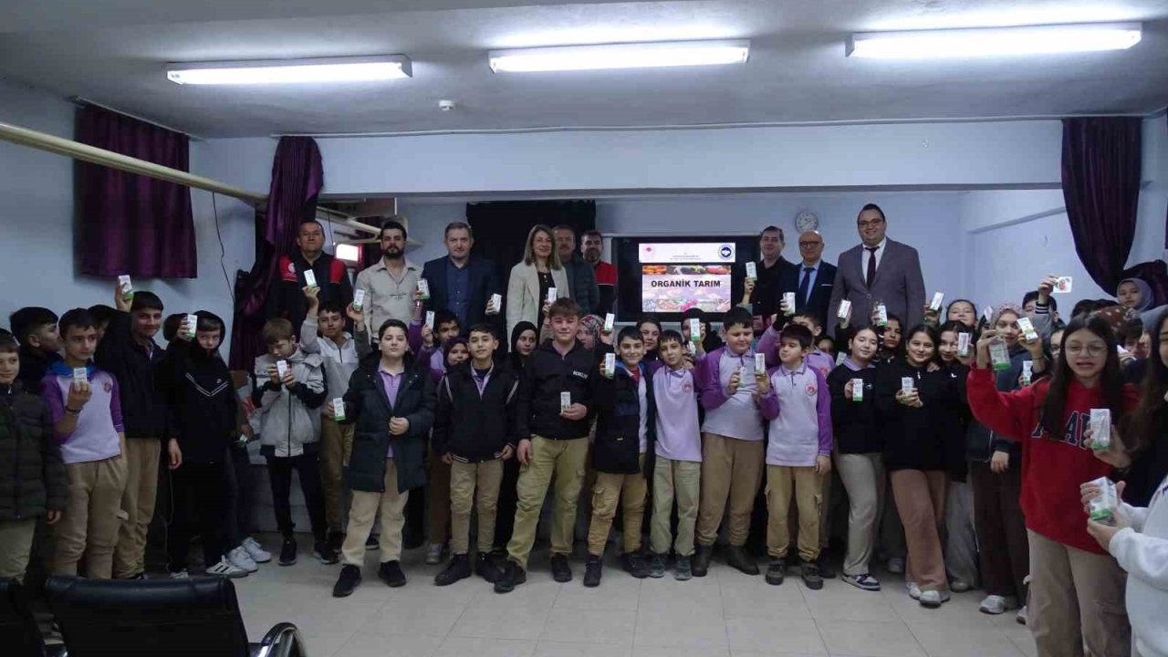 Havran İmam Hatip Ortaokulu’nda organik tarım ve iyi tarım uygulamaları eğitimi verildi