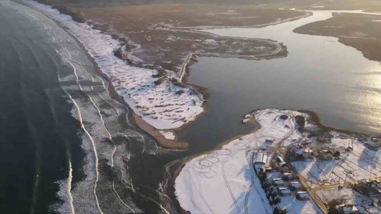 İğneada’da kar sonrası oluşan eşsiz manzaralar havadan görüntülendi