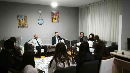 İl müdürleri, çocukların iftar sofrasına misafir oldu