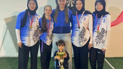 İmam Hatipli öğrenciler ilçeye birincilik ile döndüler