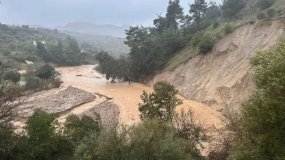 İncirliova’da sağanak sonrası 9 ev tahliye edildi