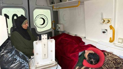 İsrail Refah sınır Kapısı’nda geçişi durdurdu, hastalar ambulanslarda mahsur kaldı