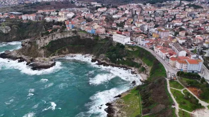 İstanbul’da fırtına Şile Sahili’ni vurdu: Dev dalgalar havadan görüntülendi