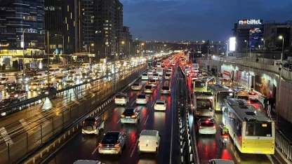 İstanbul’da  trafik yoğunluğu yüzde 83’e ulaştı