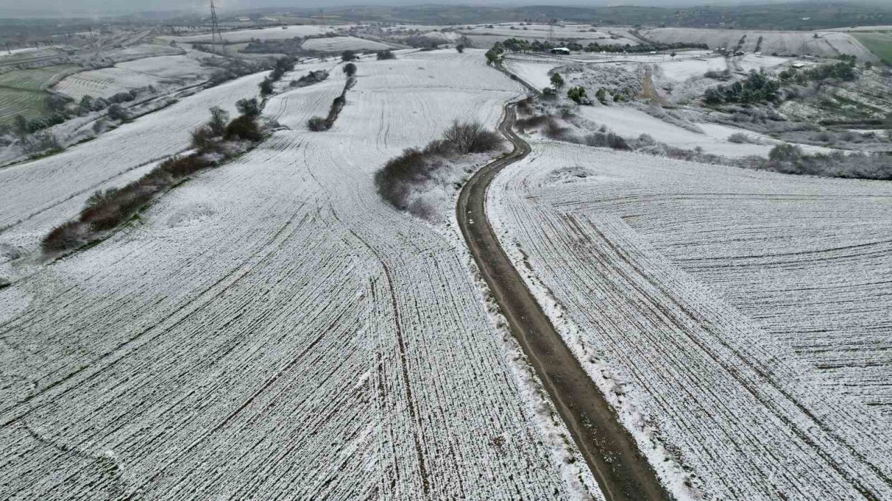 İstanbul’un yüksek kesimlerinde kar etkili oldu