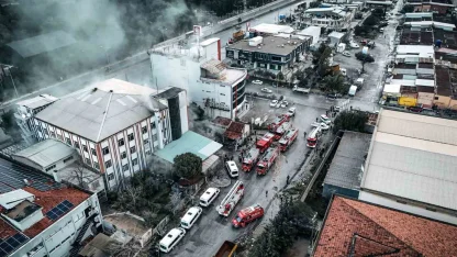 İzmir’de fabrikada çıkan yangın söndürüldü