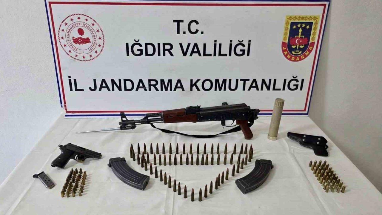 Jandarma silah kaçakçılarına göz açtırmıyor