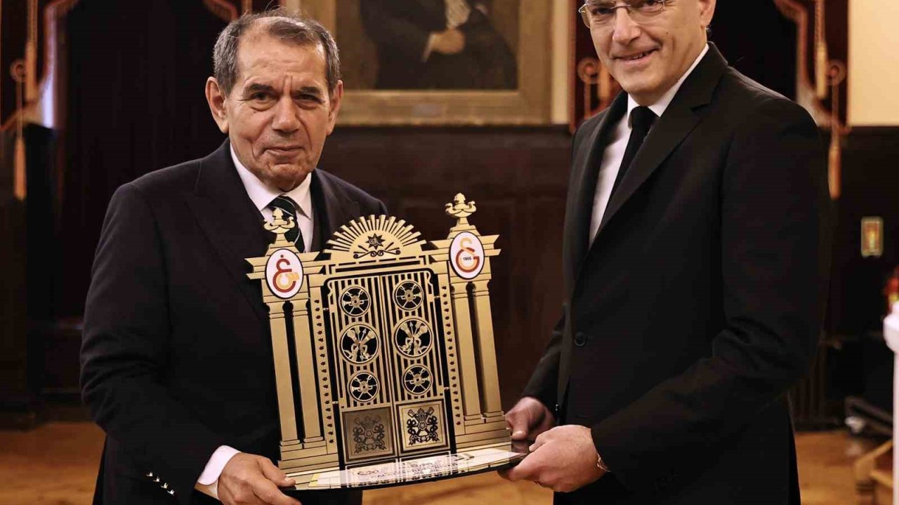 Juventus maçı öncesi dostluk yemeği düzenlendi