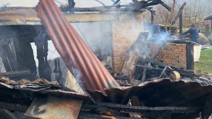 Karabük’te müştemilat yangını: 2 köpek yavrusu telef oldu