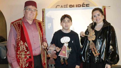 Karagöz ve Hacivat’ın 700 yıllık ışığı dijital çağa direniyor