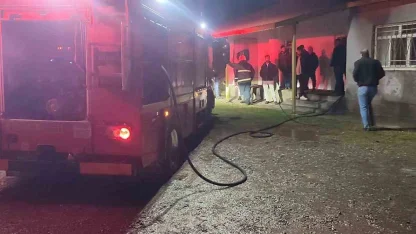 Karakoçan’da rüzgarın tutuşturduğu bacayı itfaiye ekipleri söndürdü